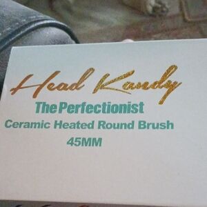 The Perfectionist Ceramic Heated Round Brush - Teal